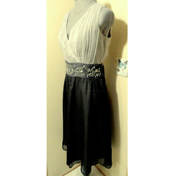 NEWPORT NEWS Formal Dress 12 Black Gray Beaded - Picture 7 of 8